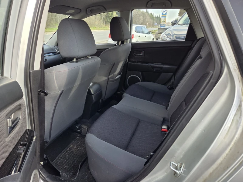 Mazda 3 1, 6 benzin 115 hp, снимка 12 - Автомобили и джипове - 53263827