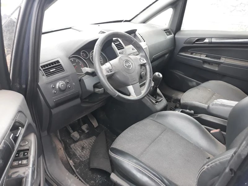 Opel Zafira 1.9d.6dk.7m, снимка 4 - Автомобили и джипове - 36644420