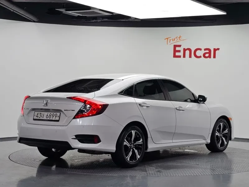 Honda Civic 2.0 Бензин, снимка 2 - Автомобили и джипове - 55486608