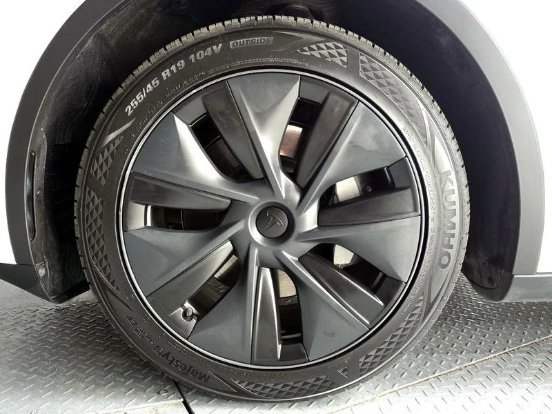 Tesla Model Y Long Range AWD| 514к.с., снимка 5 - Автомобили и джипове - 56007977