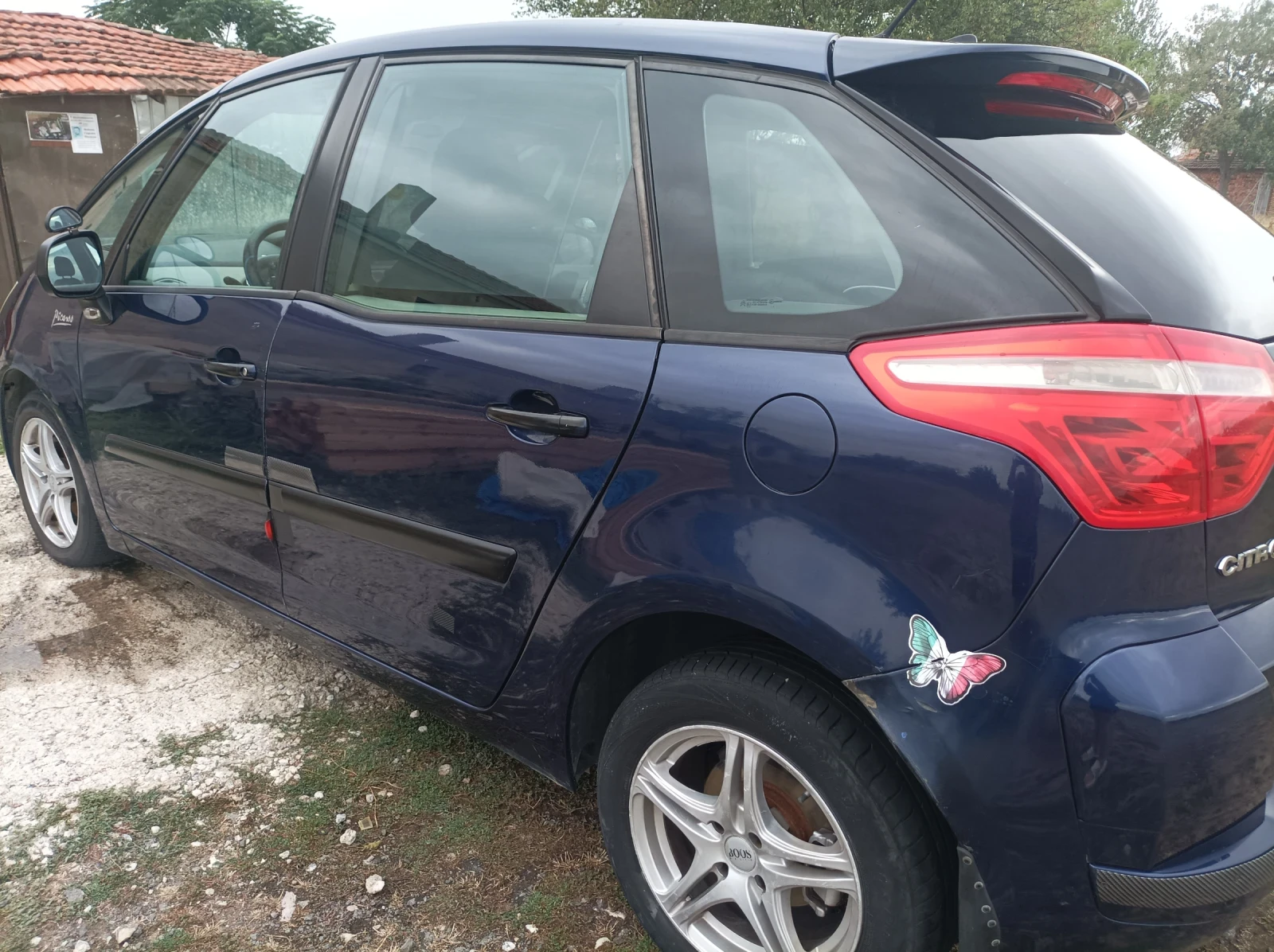 Citroen C4 Picasso 1.6 - изображение 2