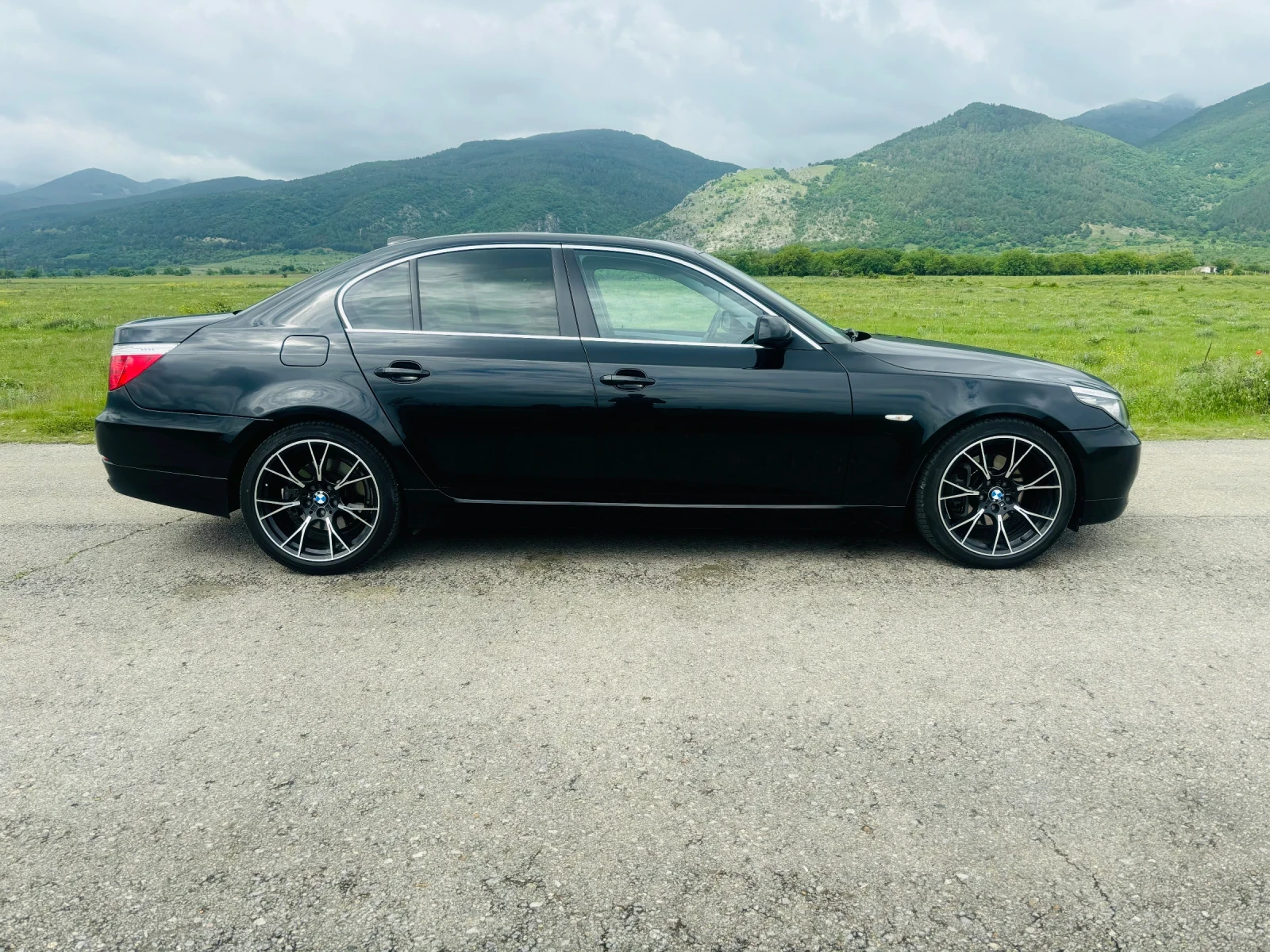 BMW 530 525-3.0 Facelift - изображение 2