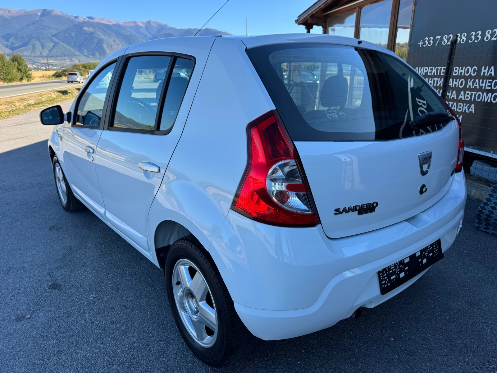 Dacia Sandero 1.4i-ГаЗ - изображение 4