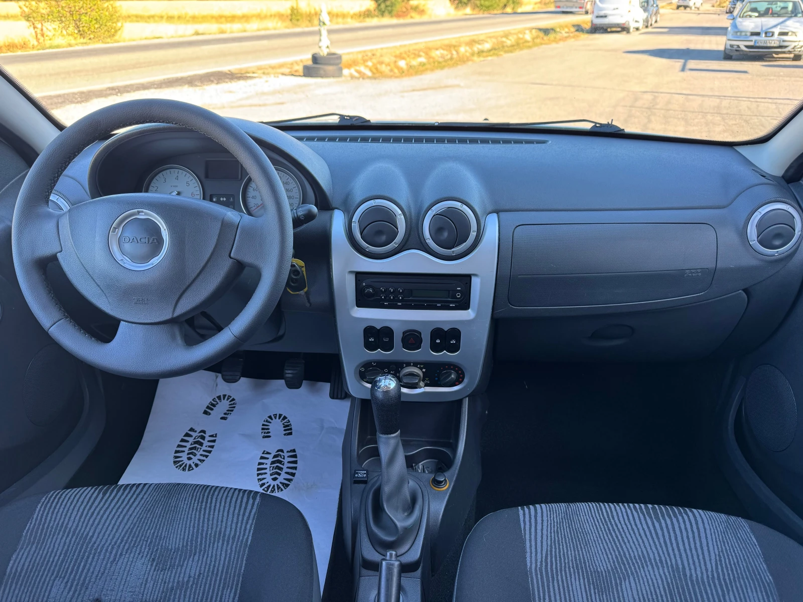 Dacia Sandero 1.4i- | Mobile.bg   11