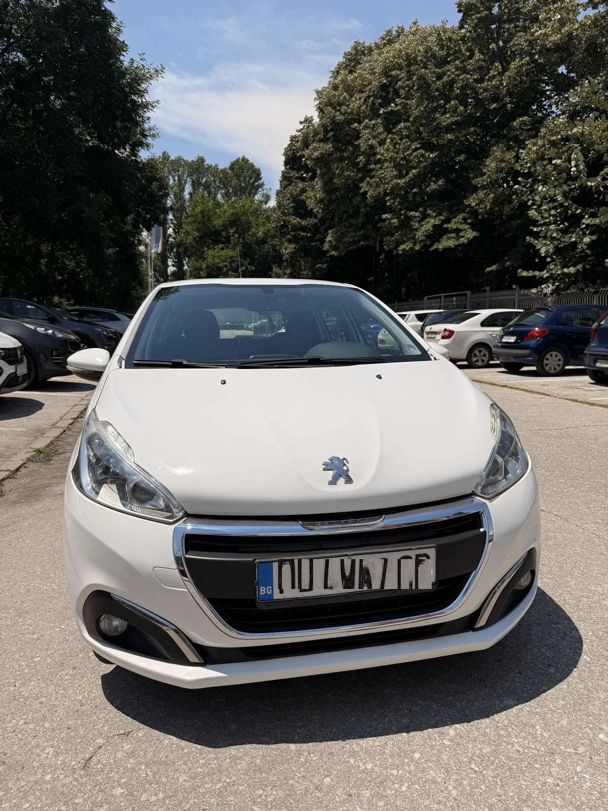Peugeot 208, снимка 16 - Автомобили и джипове - 53893327