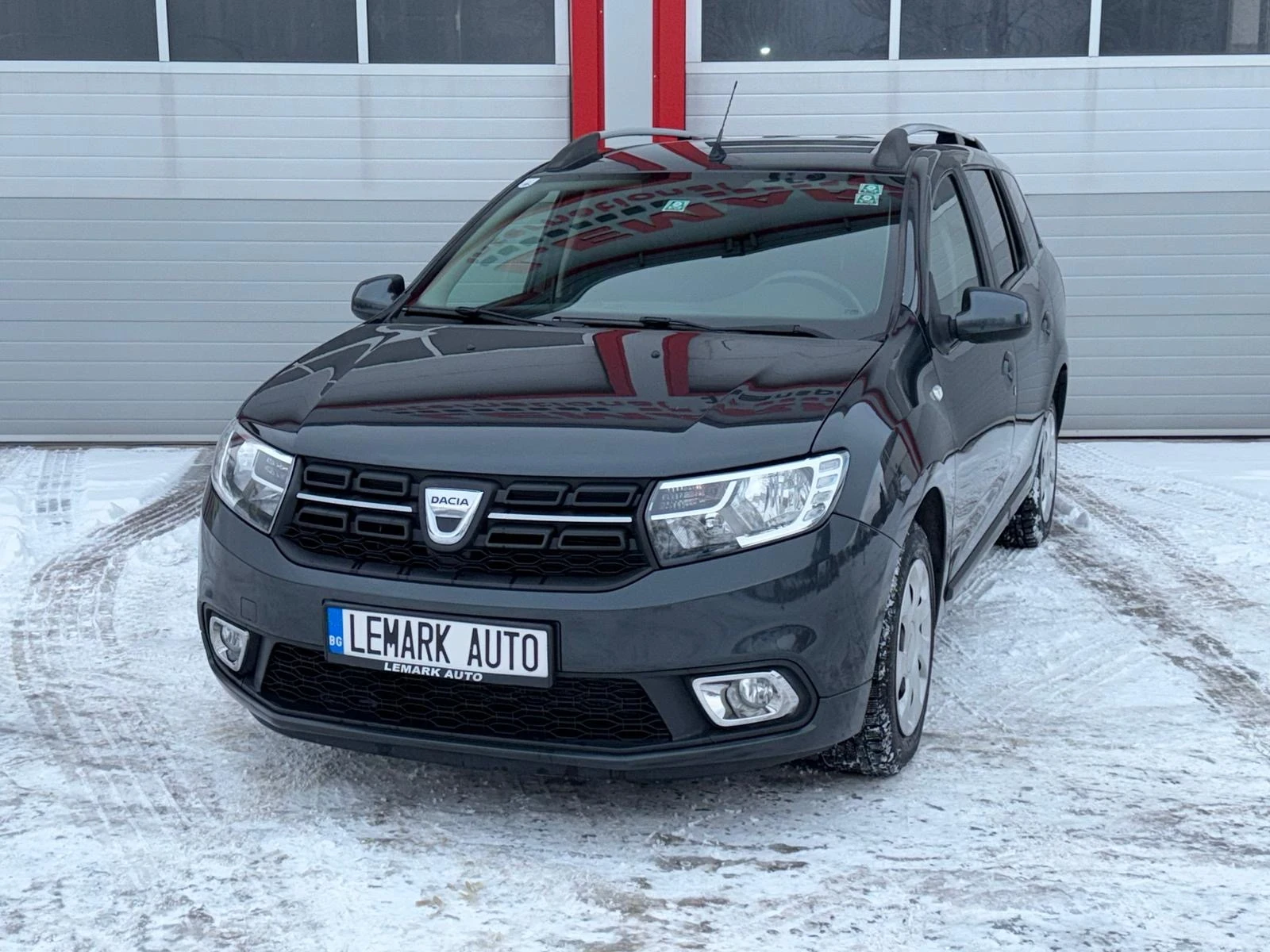 Dacia Lodgy 0.9I NAVI KLIMATIK EVRO 6B ЛИЗИНГ!!! - изображение 4