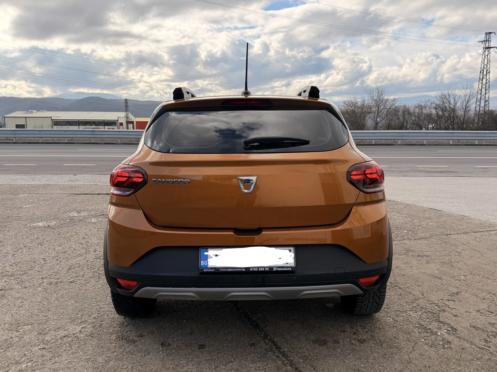 Dacia Sandero 1000куб. см / 100 к.с / LPG / в гаранция - изображение 4