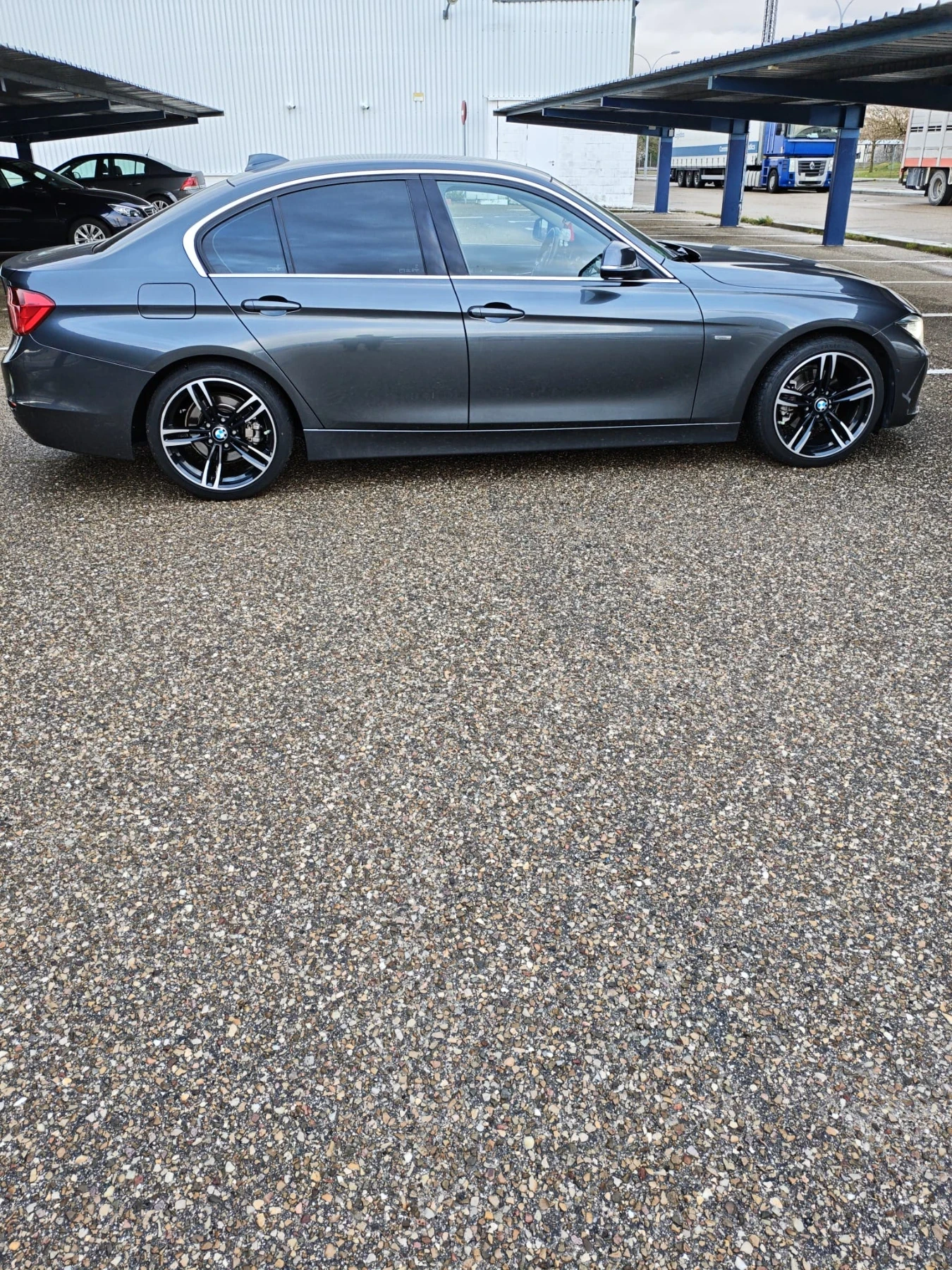 BMW 320, снимка 3 - Автомобили и джипове - 54168604