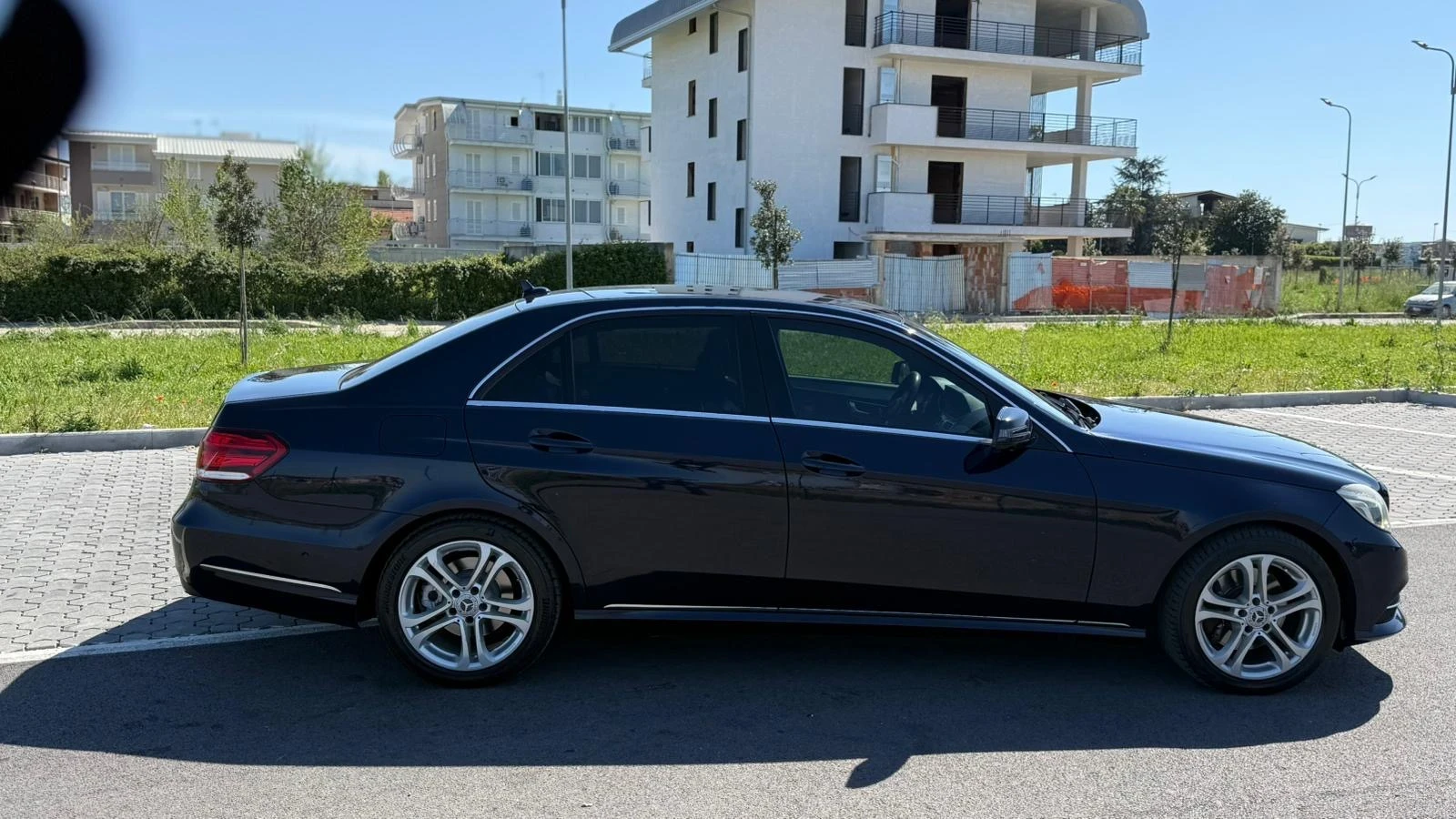 Mercedes-Benz E 350 BlueTEC 4Matic Automatic Premium, снимка 6 - Автомобили и джипове - 54215830