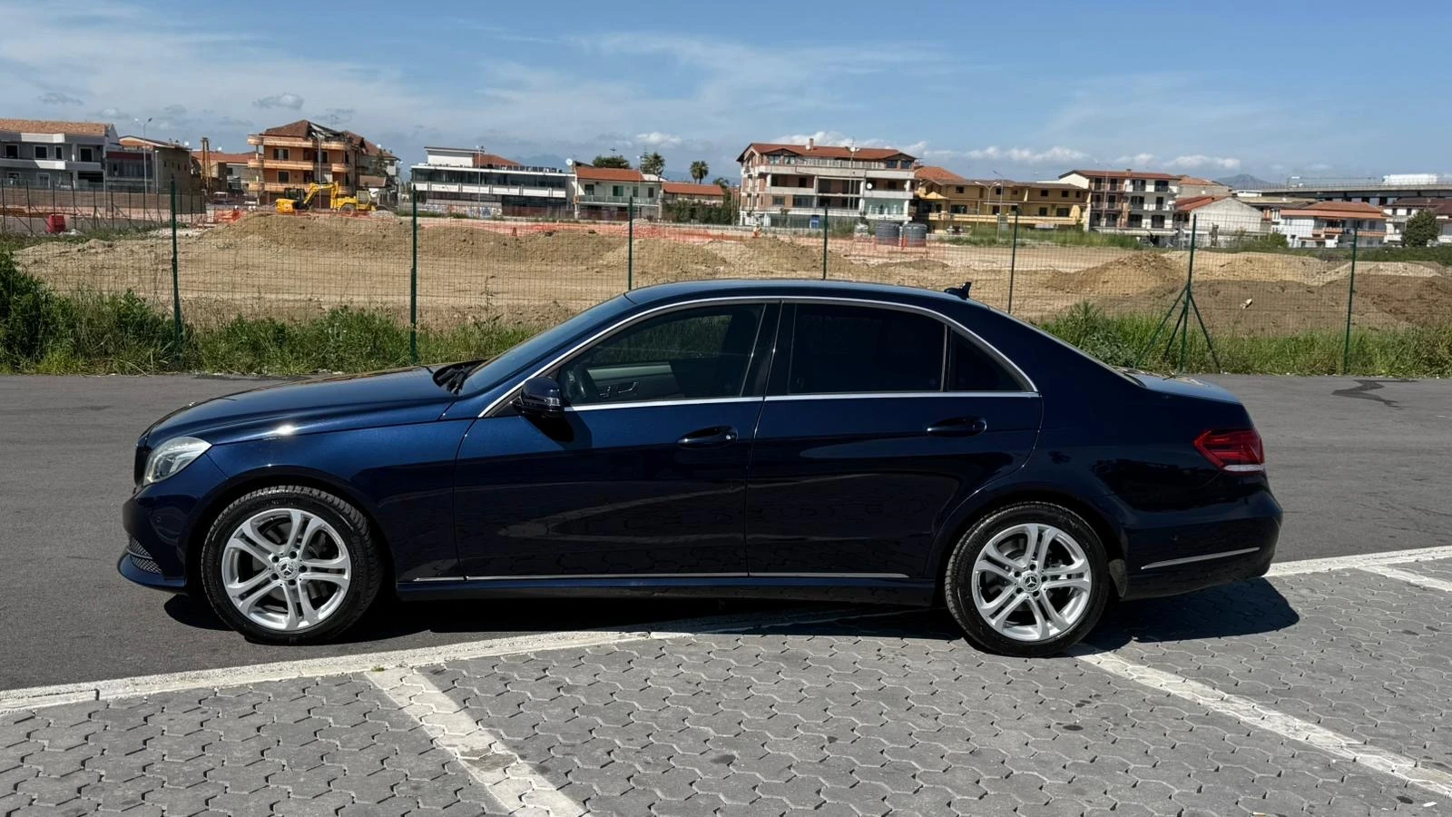 Mercedes-Benz E 350 BlueTEC 4Matic Automatic Premium, снимка 7 - Автомобили и джипове - 54215830