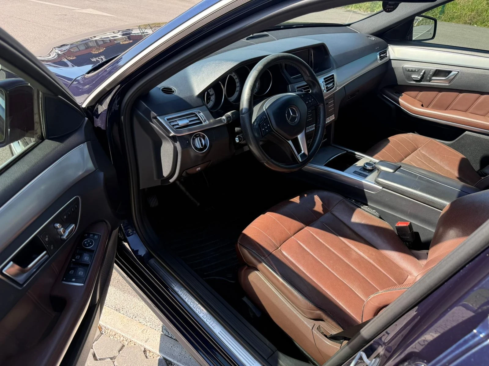 Mercedes-Benz E 350 BlueTEC 4Matic Automatic Premium, снимка 8 - Автомобили и джипове - 54215830