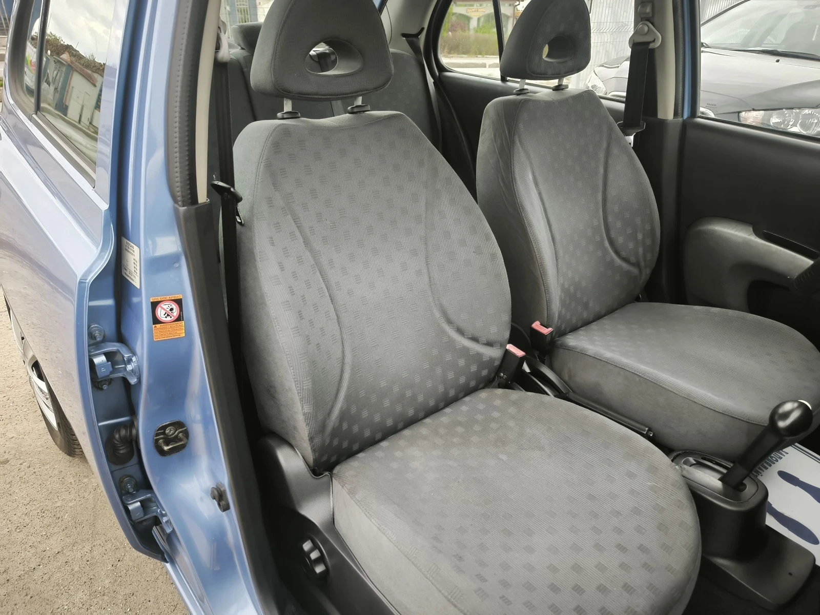 Nissan Micra 1.2i automatic , снимка 8 - Автомобили и джипове - 54393470