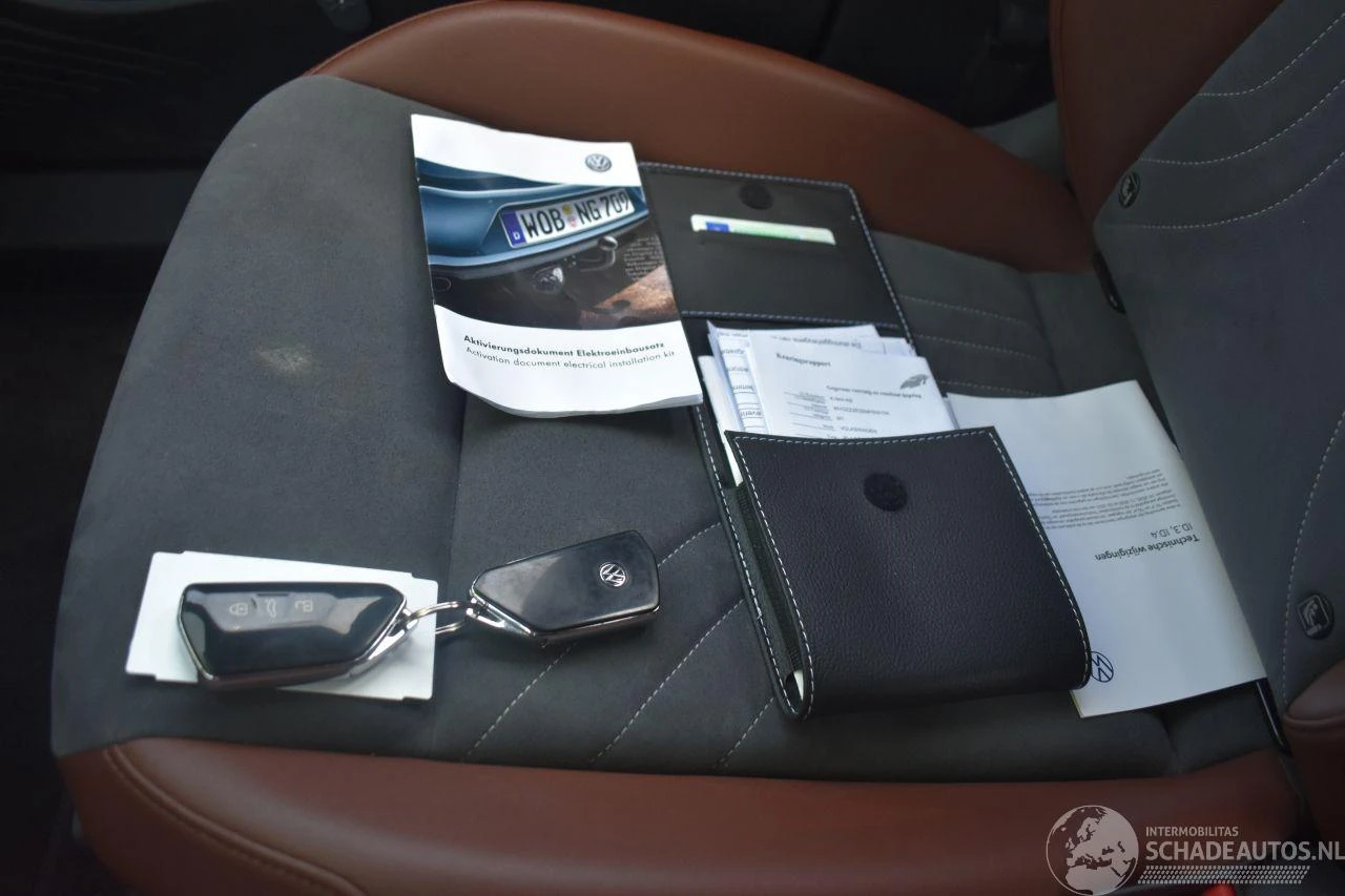 VW ID.4 82kw* FirstEdition* ACC* КАМЕРА* 90%SOH, снимка 6 - Автомобили и джипове - 54483490