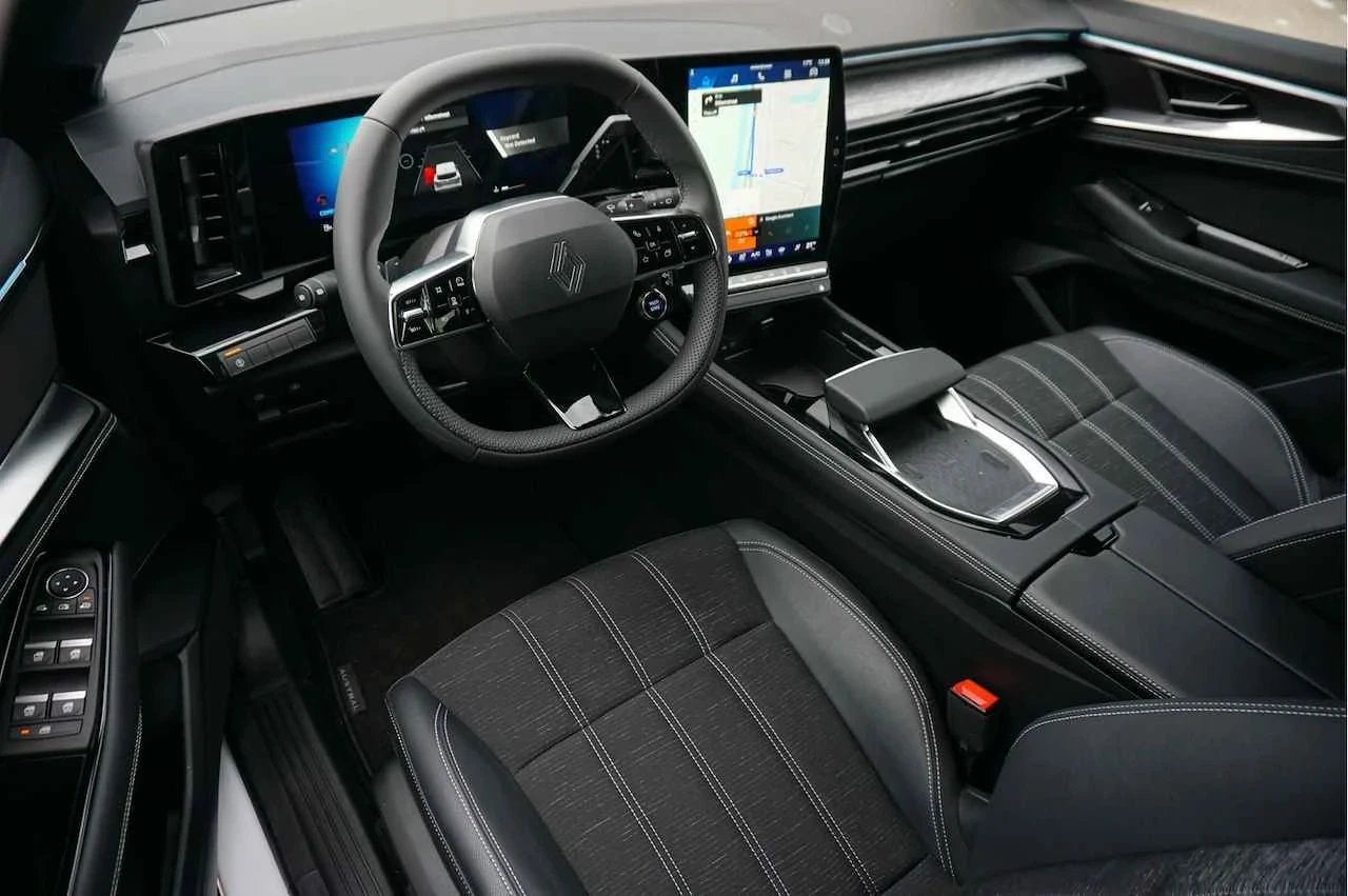 Renault Austral NEW EVOLUTION, снимка 13 - Автомобили и джипове - 54542058