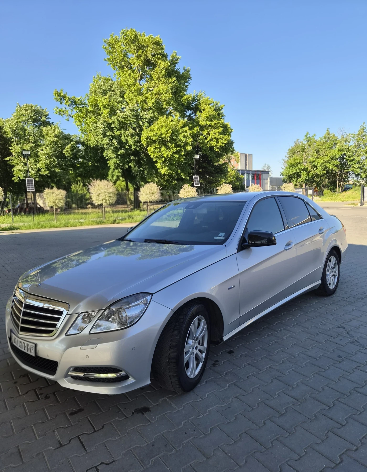 Mercedes-Benz E 350, снимка 2 - Автомобили и джипове - 54685699