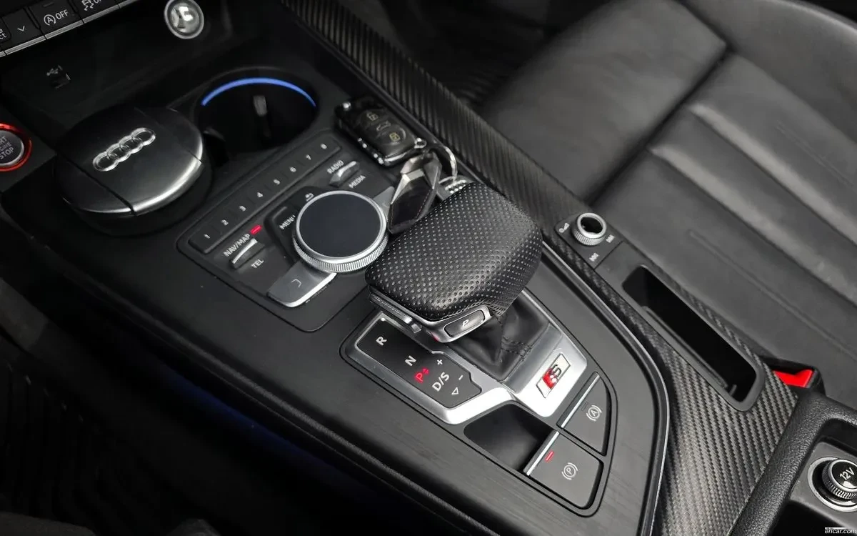 Audi A5 45 TFSI Quattro Premium Spotback, снимка 9 - Автомобили и джипове - 54775930