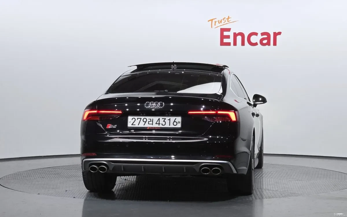 Audi A5 45 TFSI Quattro Premium Spotback, снимка 4 - Автомобили и джипове - 54775930