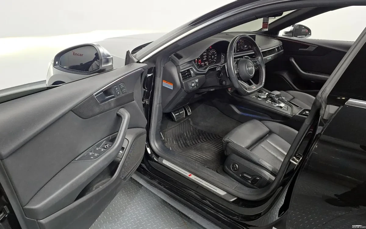 Audi A5 45 TFSI Quattro Premium Spotback, снимка 10 - Автомобили и джипове - 54775930