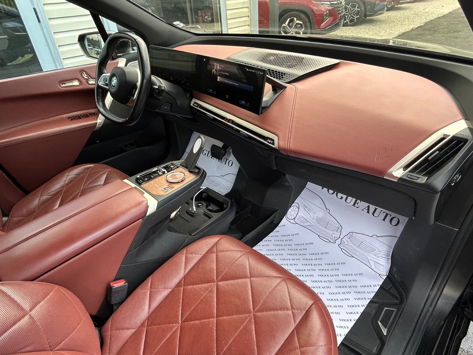 BMW iX 50* M-pack* B&W* 360* 22Inch* PANO* AIR, снимка 8 - Автомобили и джипове - 54866847