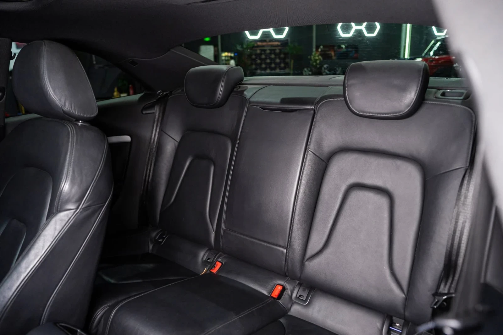 Audi A5 3.0TDI QUATTRO S LINE FACELIFT B&O ЛИЗИНГ 100%, снимка 15 - Автомобили и джипове - 55058563
