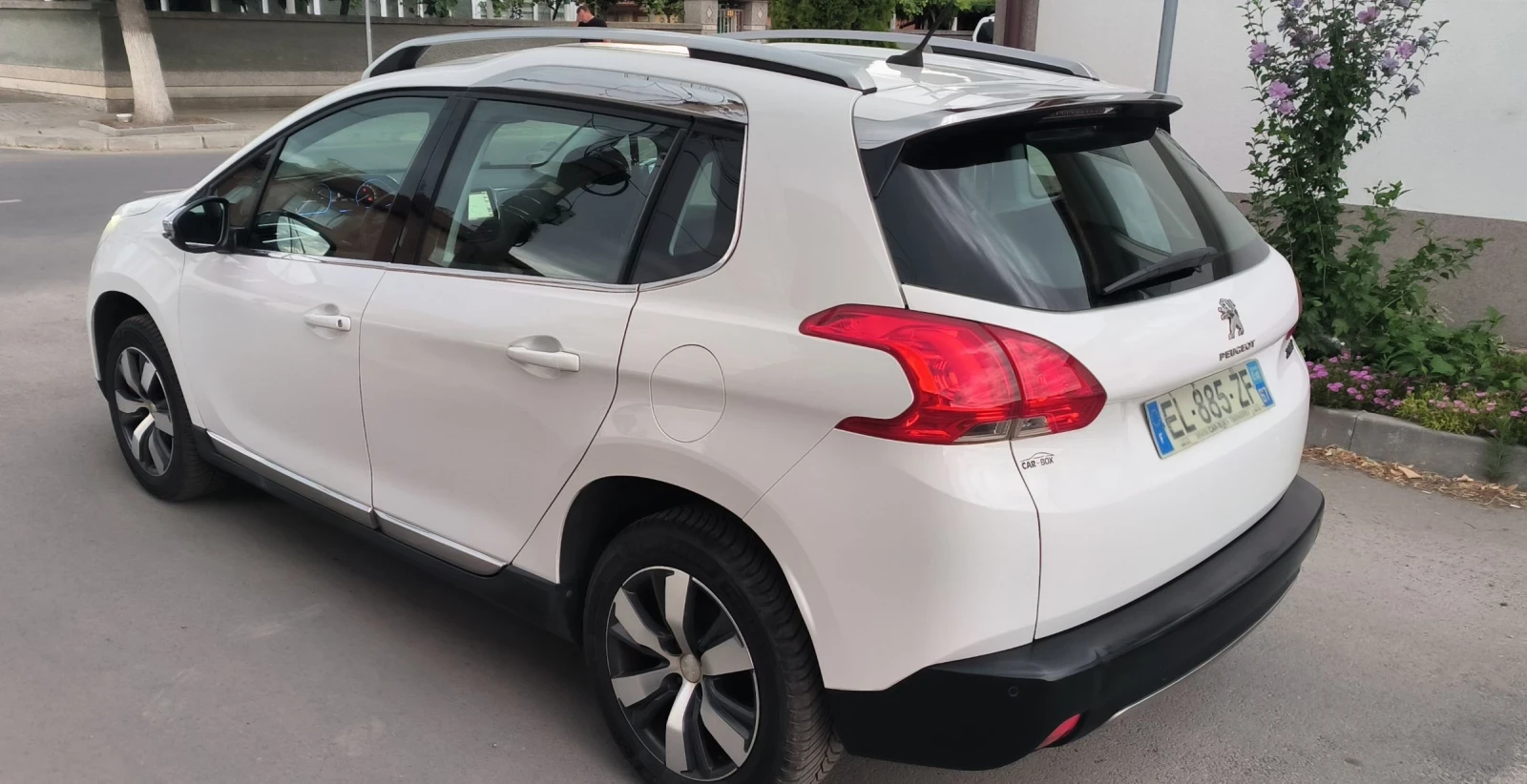 Peugeot 2008 1.6vti, снимка 6 - Автомобили и джипове - 55280975