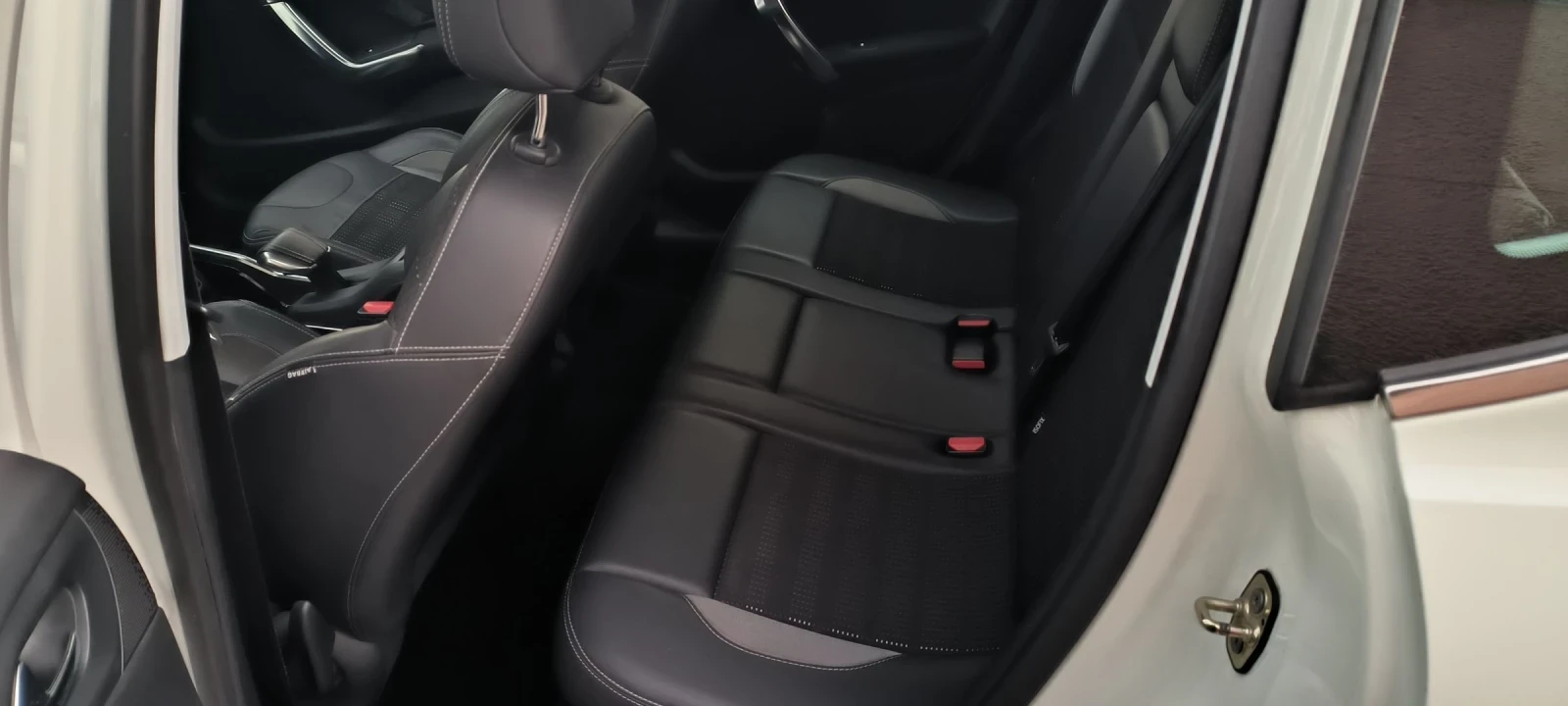 Peugeot 2008 1.6vti, снимка 8 - Автомобили и джипове - 55280975