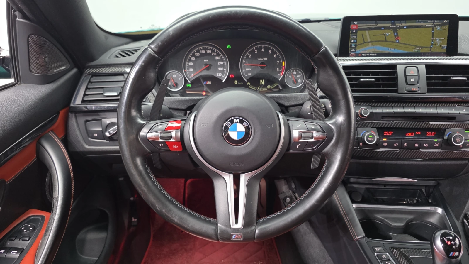BMW M4 CARBON* HUD* КОЖА* НАВИ* 360, снимка 8 - Автомобили и джипове - 55395831