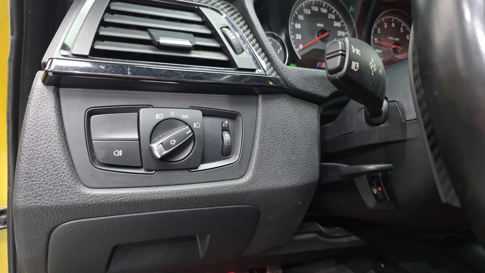 BMW M4 CARBON* HUD* КОЖА* НАВИ* 360, снимка 10 - Автомобили и джипове - 55395831