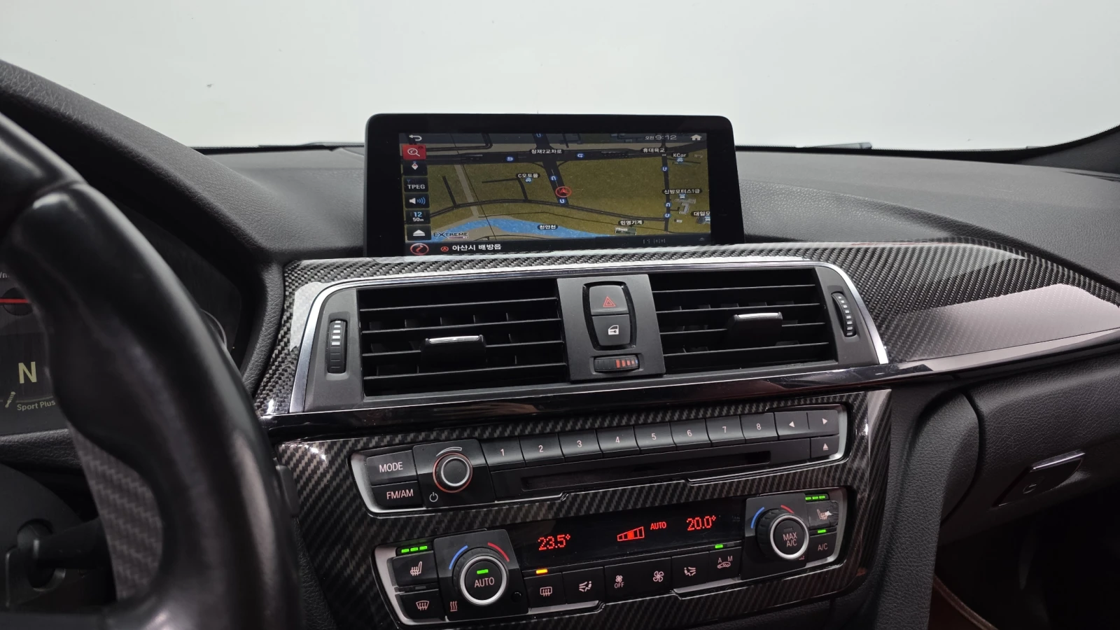BMW M4 CARBON* HUD* КОЖА* НАВИ* 360, снимка 9 - Автомобили и джипове - 55395831