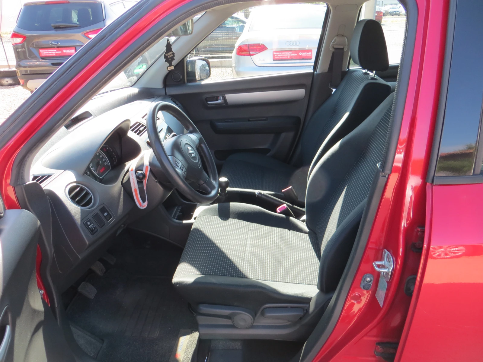 Suzuki Swift 1.3I-КЛИМА, снимка 10 - Автомобили и джипове - 55908270