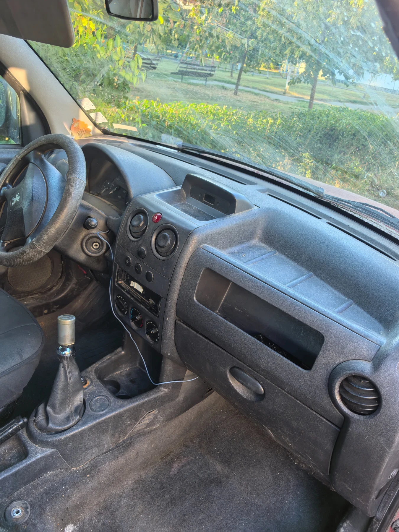Peugeot Partner 1.9, снимка 5 - Автомобили и джипове - 55953984