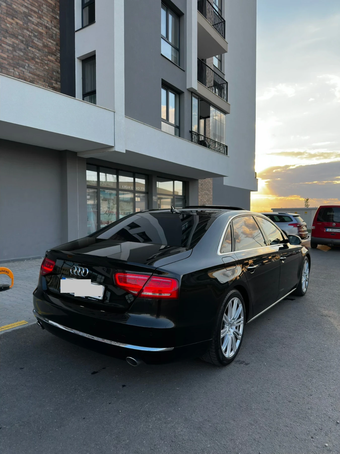 Audi A8 БЕЗ АНАЛОГ!, снимка 3 - Автомобили и джипове - 56417146