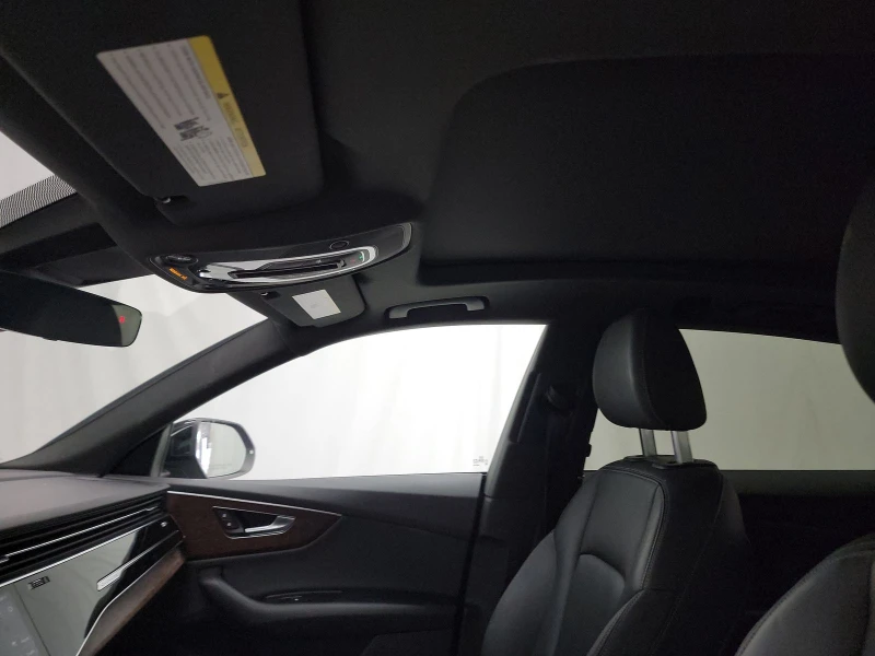 Audi Q8 PREMIUM / ДИГИТАЛНО ТАБЛО / ПАНОРАМА, снимка 11 - Автомобили и джипове - 52552087