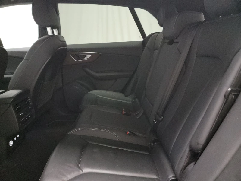 Audi Q8 PREMIUM / ДИГИТАЛНО ТАБЛО / ПАНОРАМА, снимка 12 - Автомобили и джипове - 52552087