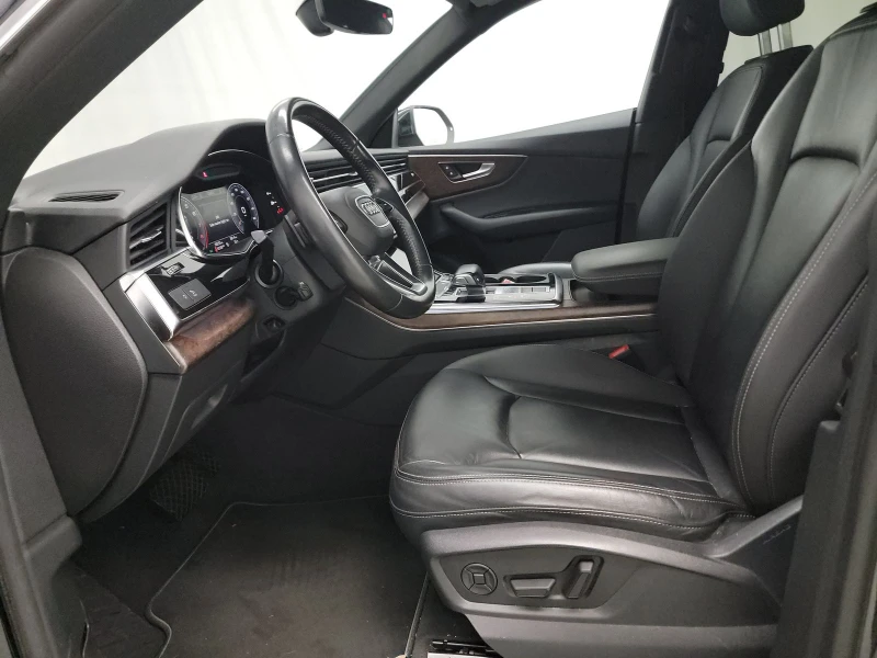Audi Q8 PREMIUM / ДИГИТАЛНО ТАБЛО / ПАНОРАМА, снимка 7 - Автомобили и джипове - 52552087