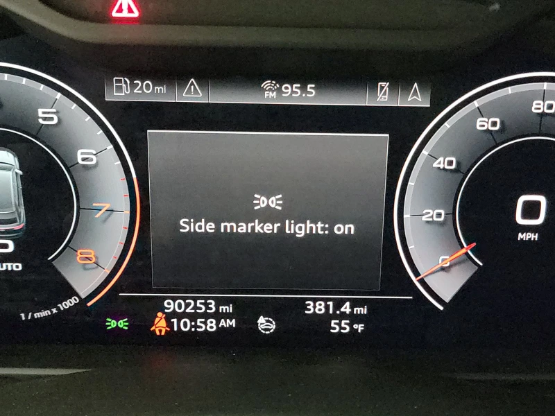 Audi Q8 PREMIUM / ДИГИТАЛНО ТАБЛО / ПАНОРАМА, снимка 10 - Автомобили и джипове - 52552087