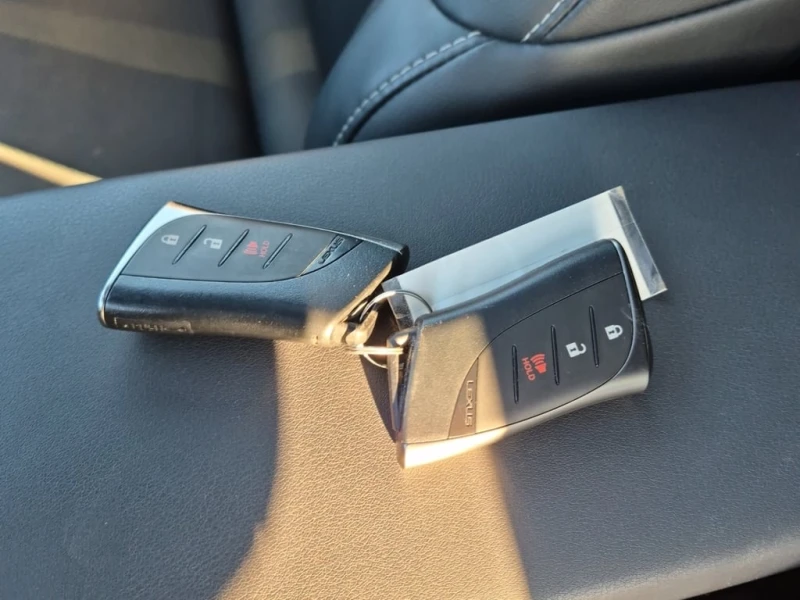 Lexus UX 250h PANO| HEATED SEATS| MEMORY, снимка 8 - Автомобили и джипове - 53370903