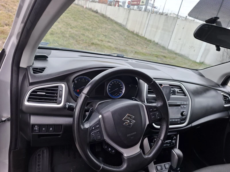 Suzuki SX4 S-Cross, снимка 13 - Автомобили и джипове - 53493811