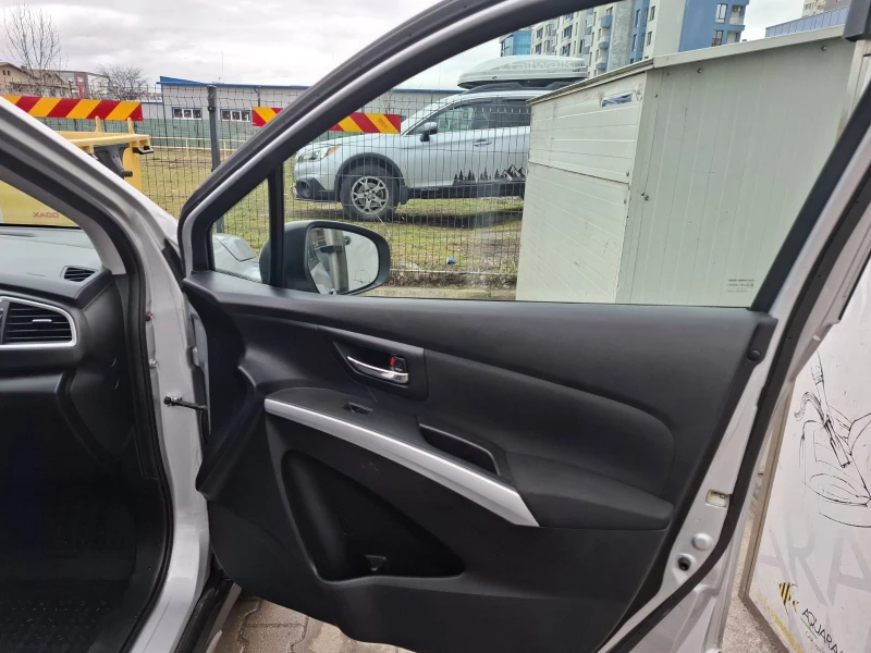 Suzuki SX4 S-Cross, снимка 11 - Автомобили и джипове - 53493811