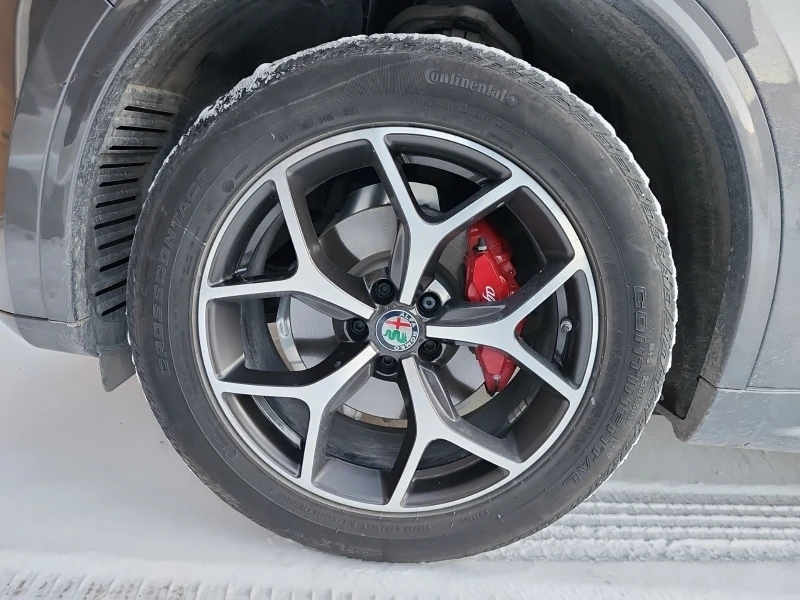 Alfa Romeo Stelvio Ti 4D Utility* АвтоКредит* Цена до БГ, снимка 12 - Автомобили и джипове - 53610874