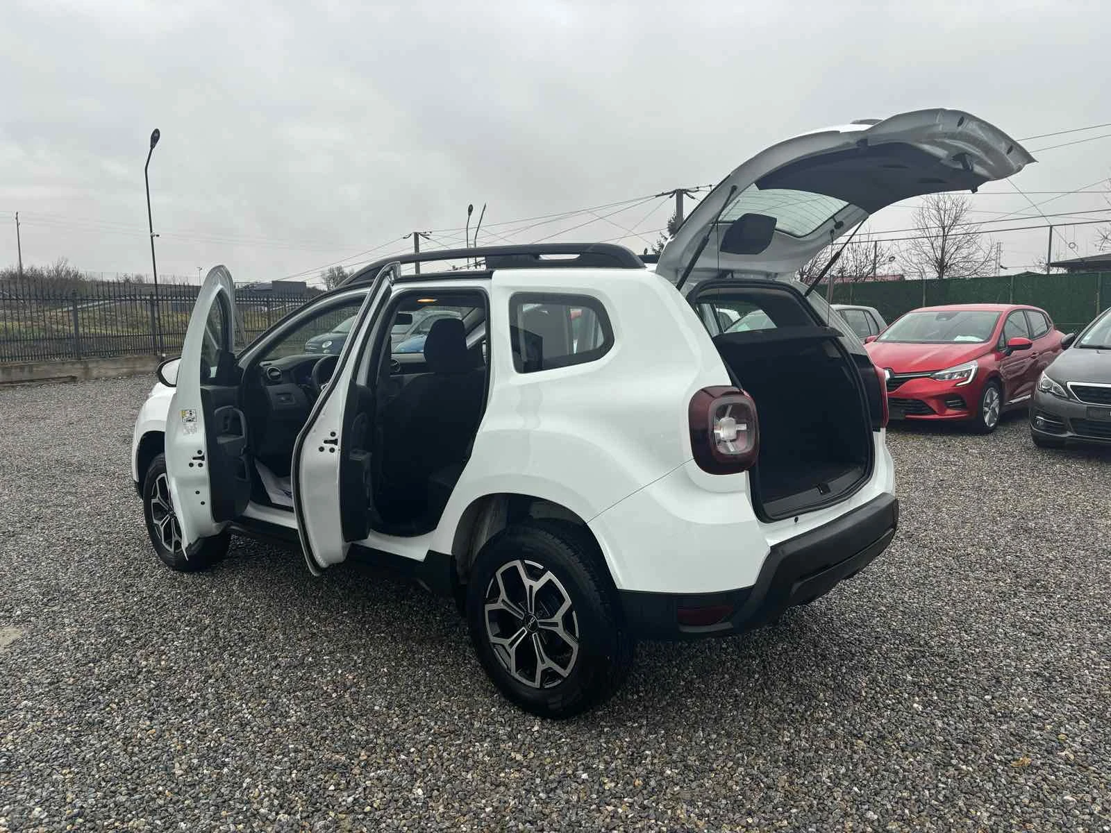 Dacia Duster 1.5, Euro 6, 4x4 Нов внос - изображение 8