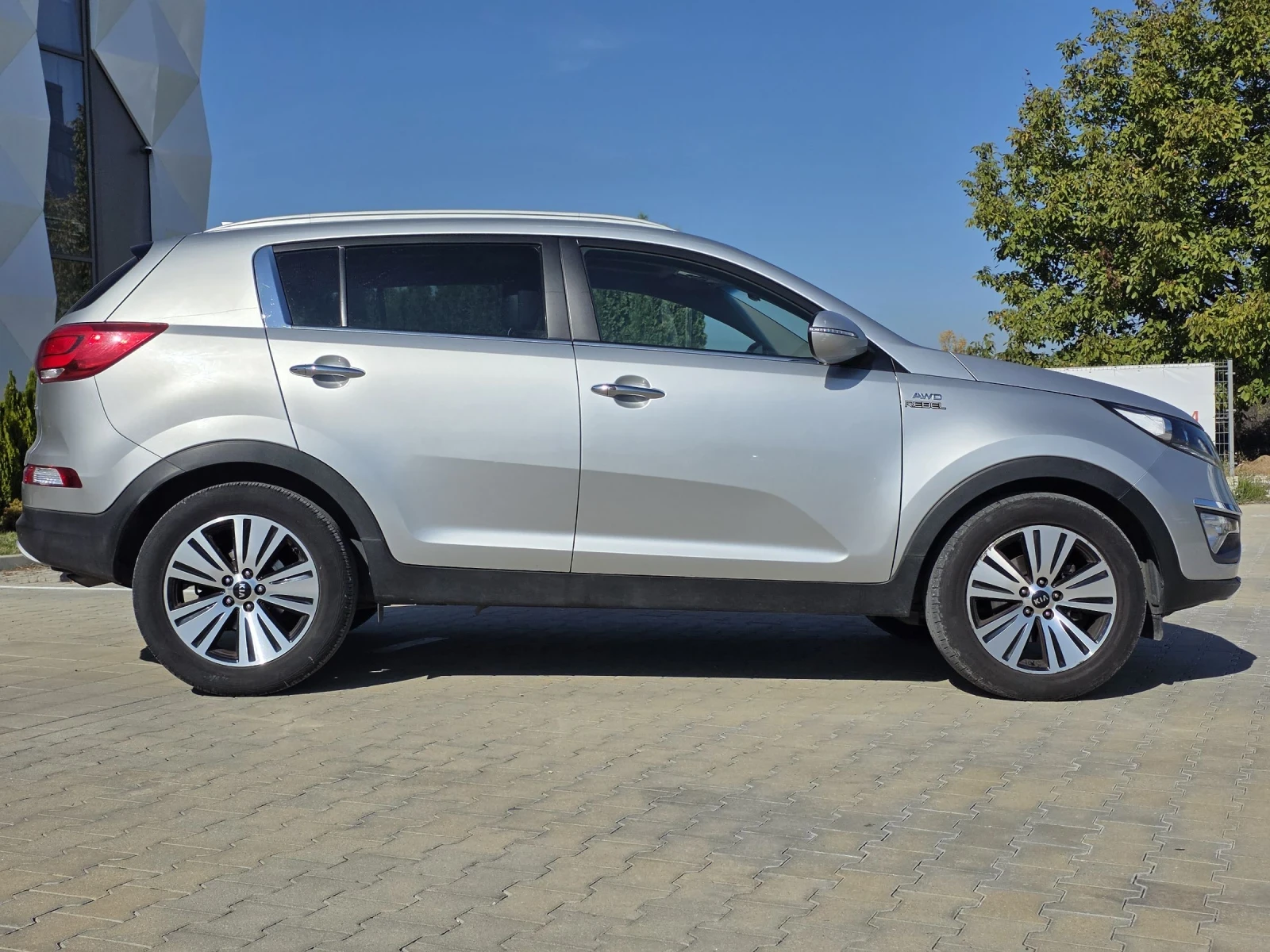 Kia Sportage 2.0CRDI 4x4 FACELIFT 128000km  - изображение 6