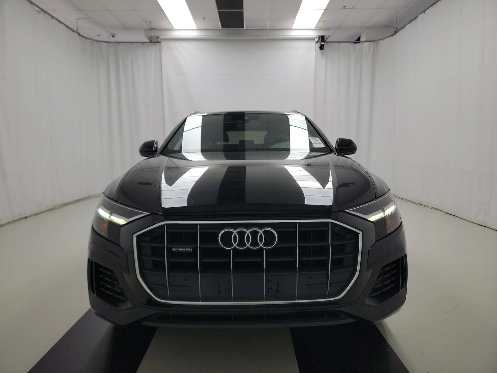 Audi Q8 PREMIUM / ДИГИТАЛНО ТАБЛО / ПАНОРАМА - изображение 2