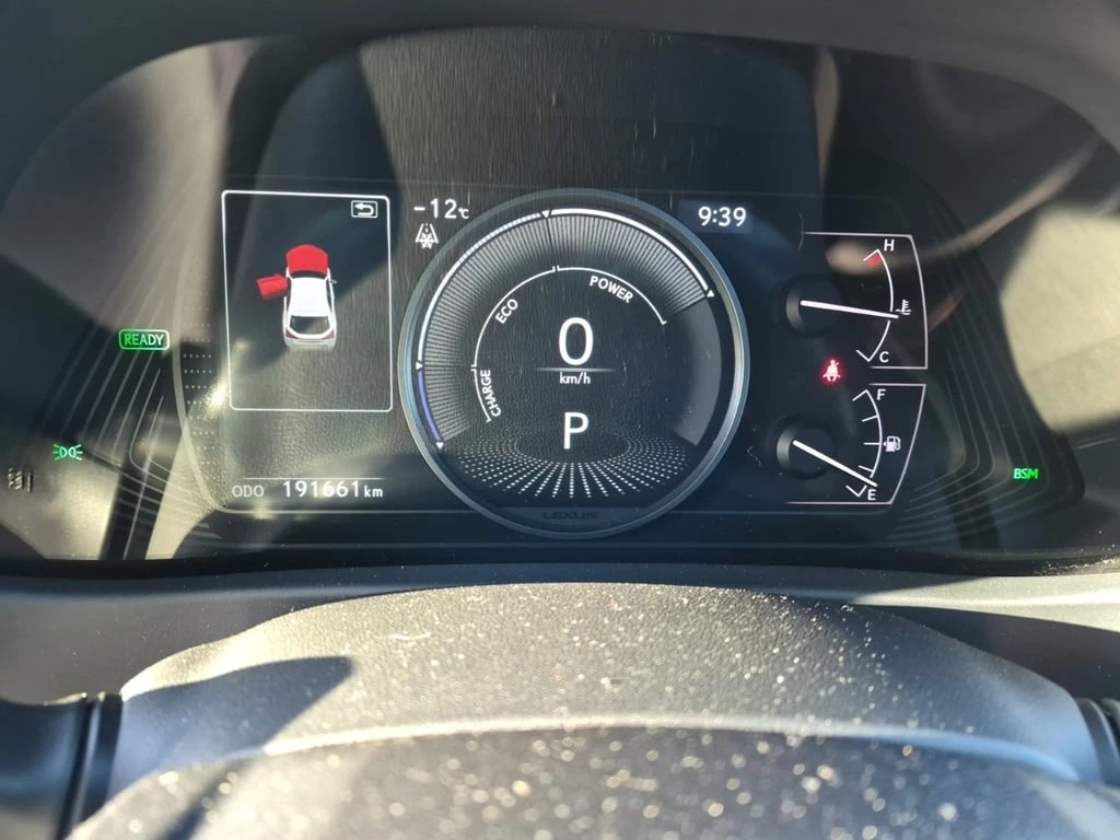 Lexus UX 250h PANO| HEATED SEATS| MEMORY - изображение 9