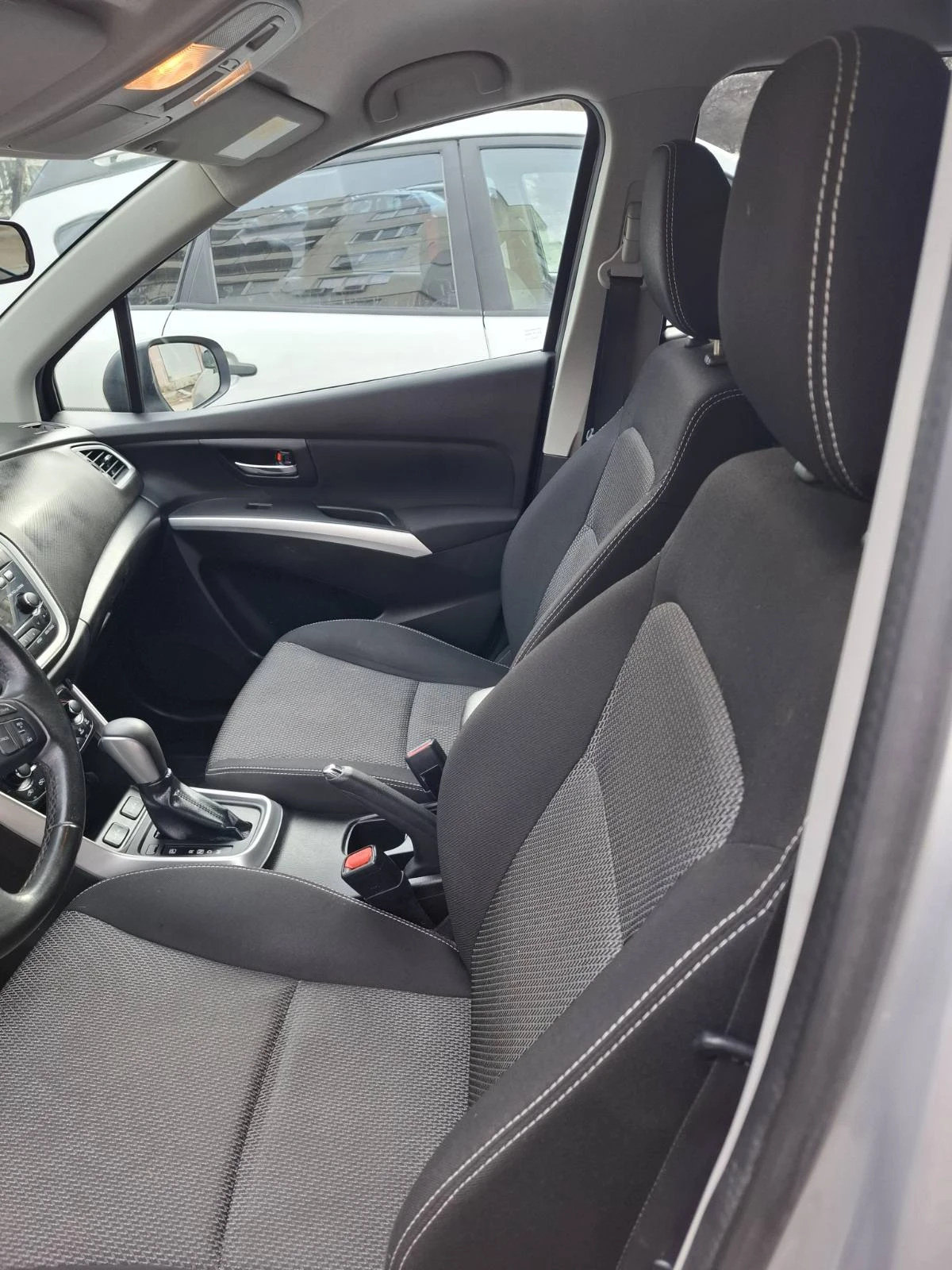 Suzuki SX4 S-Cross, снимка 12 - Автомобили и джипове - 53493811