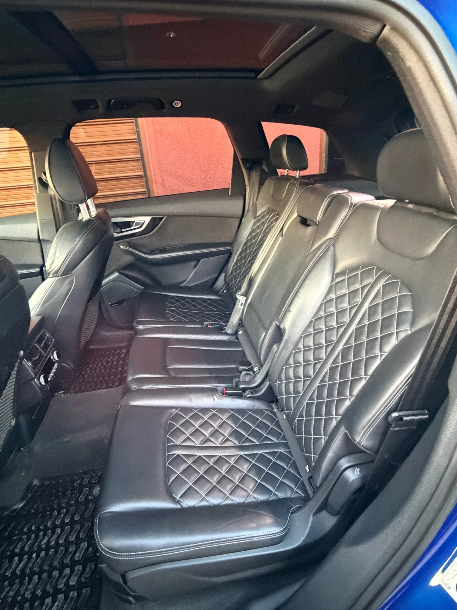 Audi SQ7 ДОБРО СЪСТОЯНИЕ НАПЪЛНО ОБСЛУЖЕН КАСКО БАРТЕР ТОПП, снимка 13 - Автомобили и джипове - 53819113