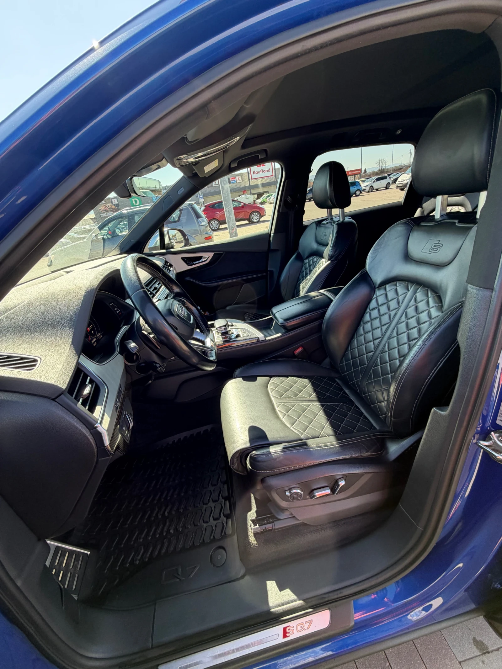 Audi SQ7 ДОБРО СЪСТОЯНИЕ НАПЪЛНО ОБСЛУЖЕН КАСКО БАРТЕР ФУЛЛ, снимка 17 - Автомобили и джипове - 53819113