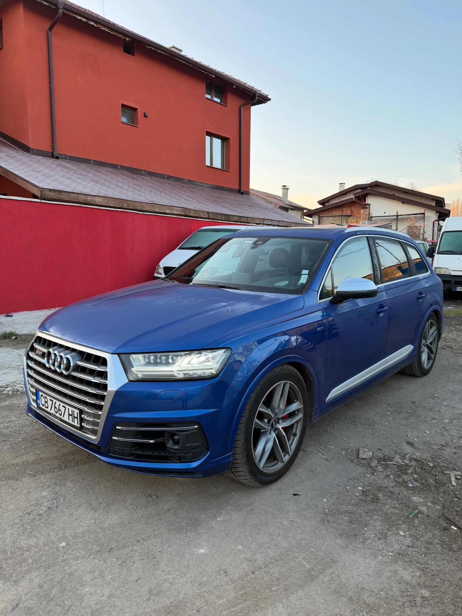 Audi SQ7 ДОБРО СЪСТОЯНИЕ НАПЪЛНО ОБСЛУЖЕН КАСКО БАРТЕР ТОПП, снимка 2 - Автомобили и джипове - 53819113