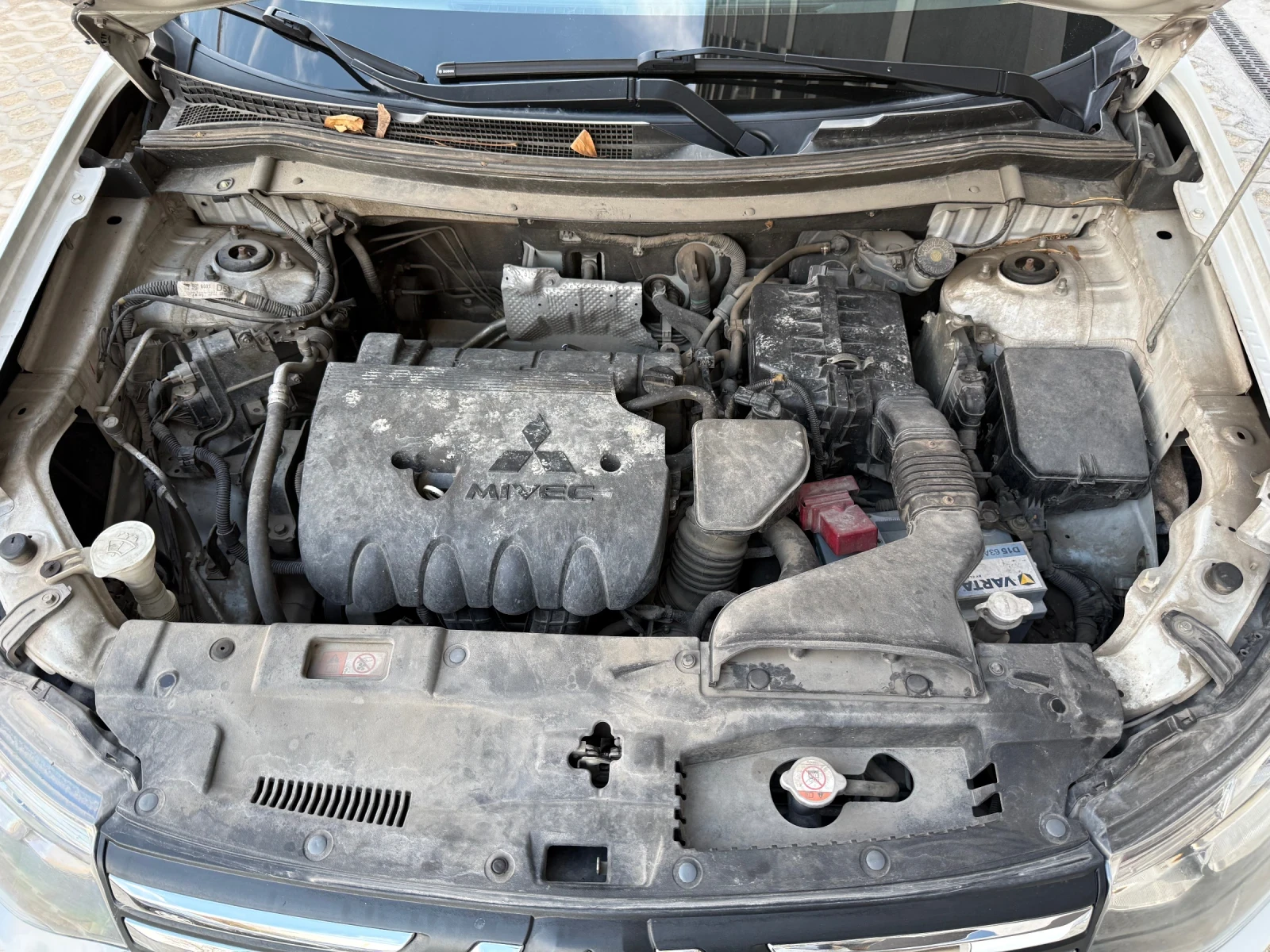 Mitsubishi Outlander 2.0, снимка 13 - Автомобили и джипове - 54128776