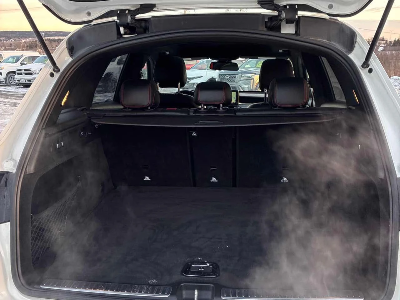 Mercedes-Benz GLC 43 AMG  | DISTRONIC | 360 | MEMORY | PANO | CARFAX | , снимка 15 - Автомобили и джипове - 54138019